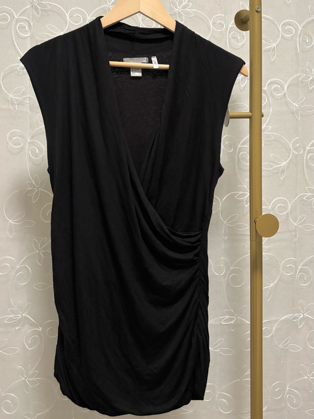 H&M Black Ruched Long Top Size Medium